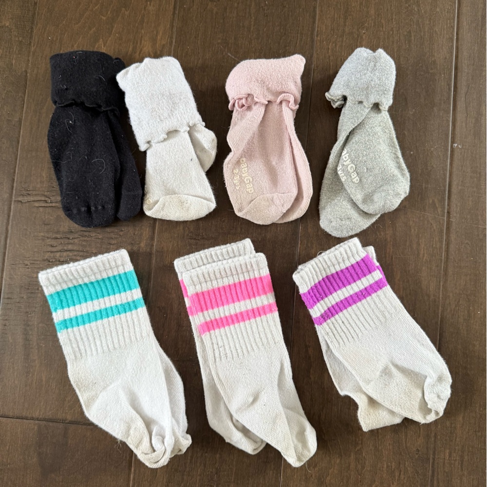 Gap & Zara socks GUC 3T